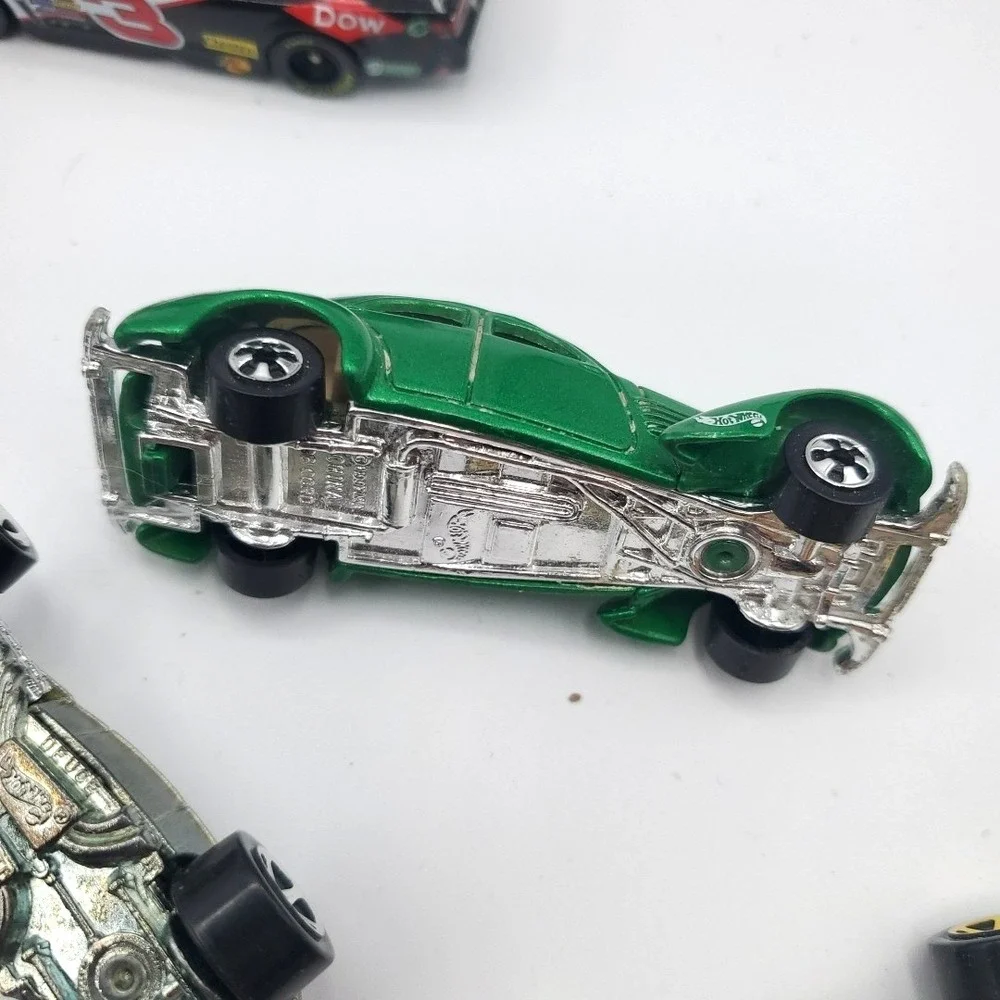 HOT WHEELS PLYMOUTH SUPERBIRD 2 DR‎  Chevy Step 55 Kinsmart Keychain Lot  14 pcs